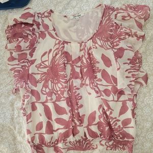 Flutter sleeve pink flower blouse